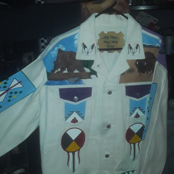 Muraled jacket - Picture 4 of 7